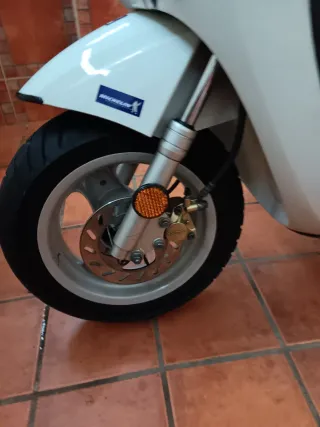 Yamaha Neos Scooter Automático Blanco