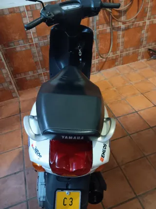 Yamaha Neos Scooter Automático Blanco