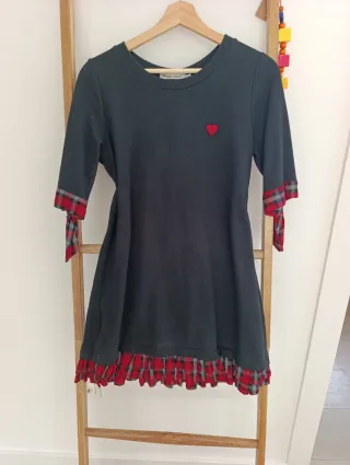Vestido negro corto con corazón talla M
