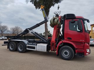 Mercedes AROCS 26 45-CAMIONES GANCHO+GRUA
