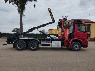 Mercedes AROCS 26 45-CAMIONES GANCHO+GRUA