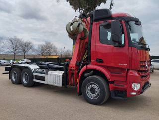 Mercedes AROCS 26 45-CAMIONES GANCHO+GRUA