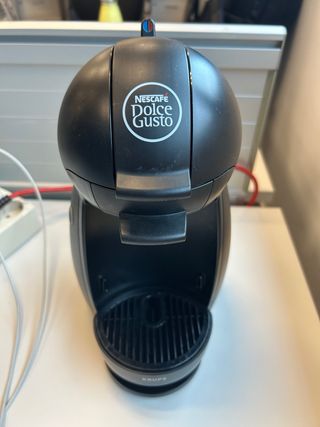 Cafetera Dolce Gusto Negra