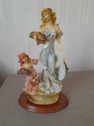 Figura decorativa madre e hija