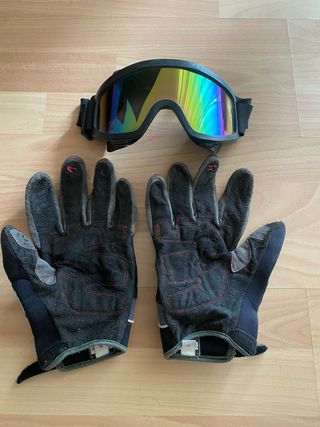 Gafas y guantes Hebo