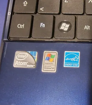 Portatile Acer con custodia e caricabatterie