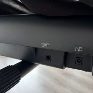 Piano Yamaha Piaggero NP-32 + Soporte + Funda