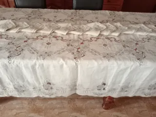 Mide 315 ×170 lino bordada a mano nueva preciosa