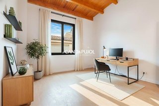 Casa adosada en venta en Centre en Rubí