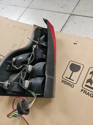 Piloto trasero derecho Volvo XC90 2010