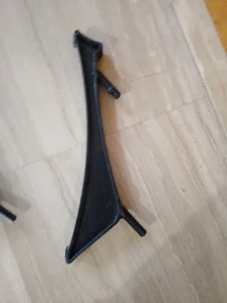 Soportes para altavoces.