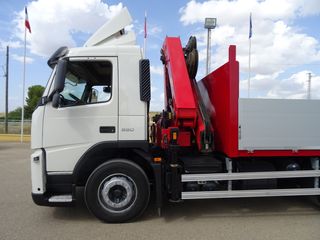 Volvo FM 330.18--CAMIONES GRUAS
