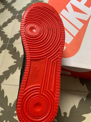 Zapatillas Hombre rojas y negras