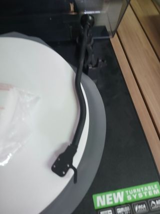 Tocadiscos Muse - 2 velocidades, USB, RCA