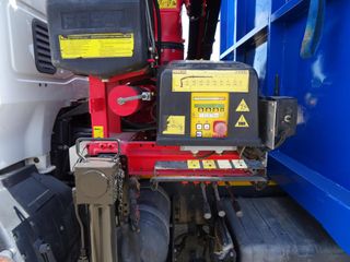 Iveco EUROCARGO ML 100E22-CAMIONES GRUAS