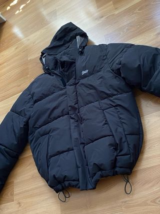 Abrigo Puffer Negro Pull&Bear