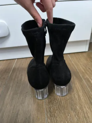 Botas negras tacón transparente