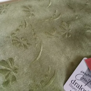 Falda mesa Manterol verde 80 cm, nuevas.