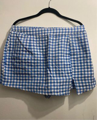 Falda corta cuadros azul y blanco