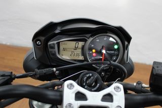 TRIUMPH STREET TRIPLE R| 2023 | 2.335 Km
