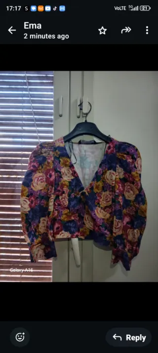 Top floreale manica lunga