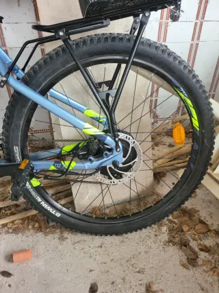 BICICLETA ELÉCTRICA DE MONTAÑA ROCKRIDER  EBIKE