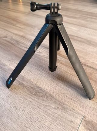 GoPro Hero 13 + muchos accesorios