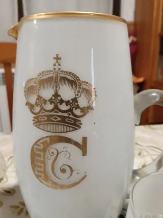 Juego Jarra y Vasos Corona Dorada