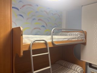 Literas de madera y metal