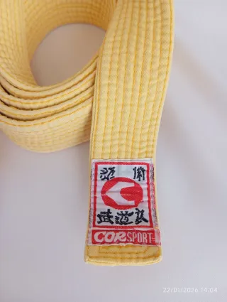 Cintura gialla arti marziali judo jujitsu karate
