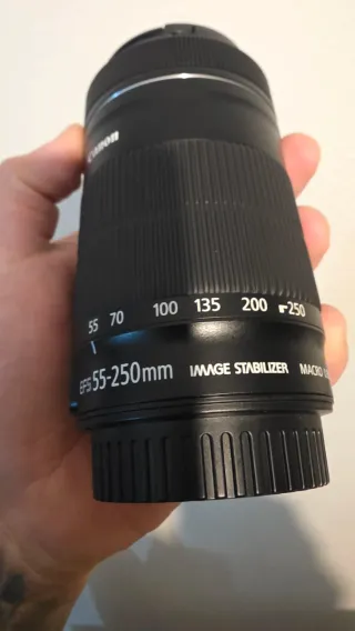 Objetiva Canon EFS 55-250mm F/4-5.6 IS