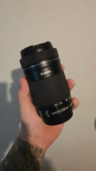 Objetiva Canon EFS 55-250mm F/4-5.6 IS