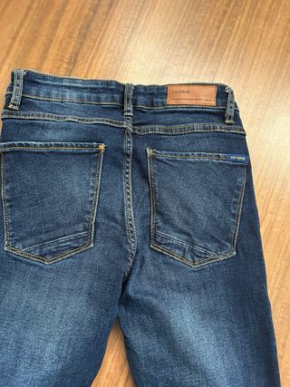 Pantalón vaquero azul chico