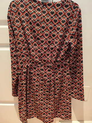 Vestido Mango estampado geométrico.