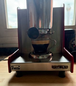 Cafetera Eléctrica Arin Roja Vintage