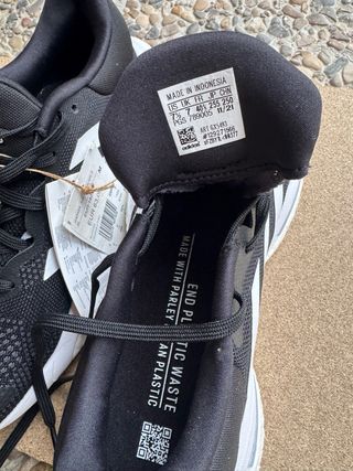 Zapatillas Adidas Negras y Blancas LEP