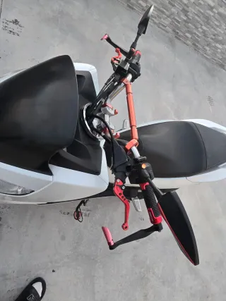 Honda PCX 125cc Blanca Scooter Automática