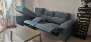 Sofá chaise longue eléctrico con arcón
