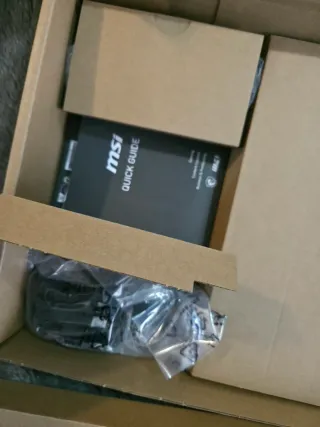 Portátil MSI Modern 15 F1MG-624XES 15.6