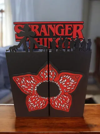 Expositor Stranger Things Demogorgon