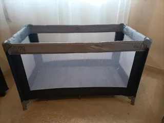 Parque/ cuna de viaje bebé azul marino y gris