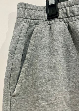 Pantalón chándal gris Puma