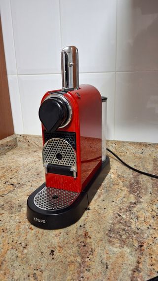 Cafetera Nespresso Pixie Krups Roja