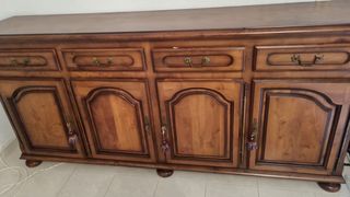 Aparador de madera clásico