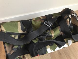 Bolsa de deporte Mistral camuflaje