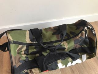 Bolsa de deporte Mistral camuflaje