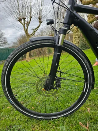 Bicicleta Eléctrica Cube Touring Pro 500