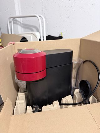Cafetera Nespresso Vertuo Next Roja
