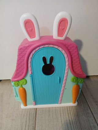 Casa Enchantimal con muñeca y accesorios