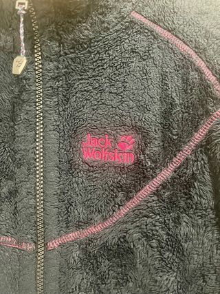 Forro Polar Jack Wolfskin Negro y Rosa